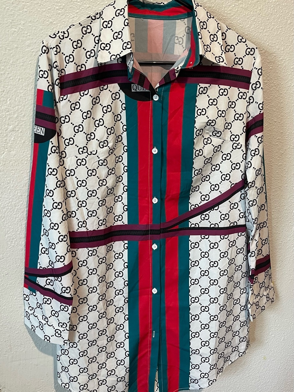 Gucci White Button-Up Shirt with Red and Green Stripe Accents